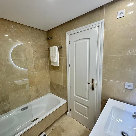 Puerto De La Duquesa Apartment