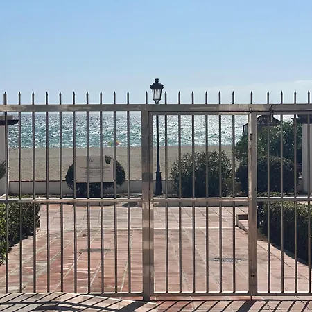Puerto De La Duquesa Apartment *
