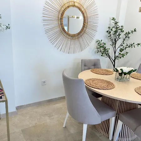Puerto De La Duquesa Apartment *